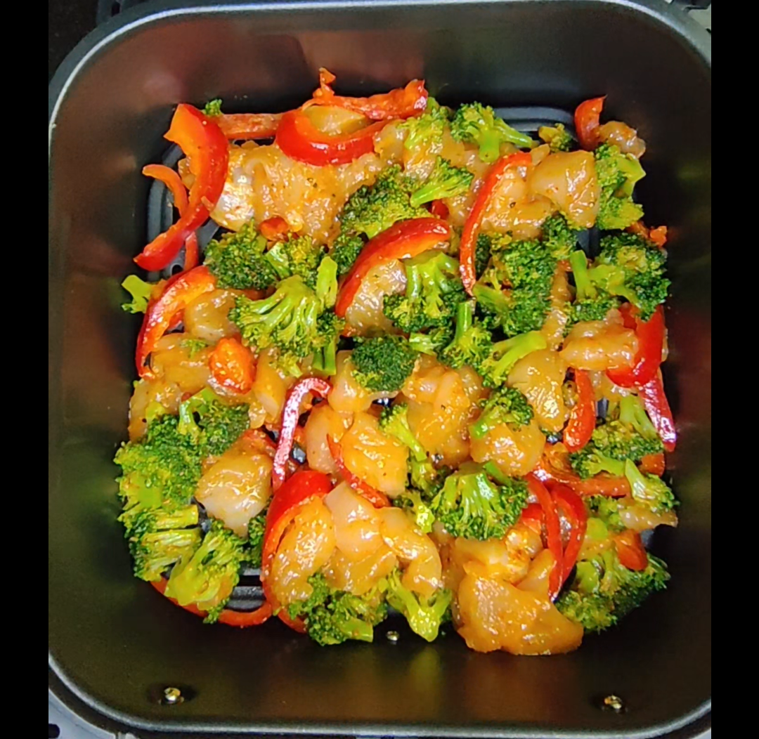 Chicken, broccoli and red pepper ready for the air fryer